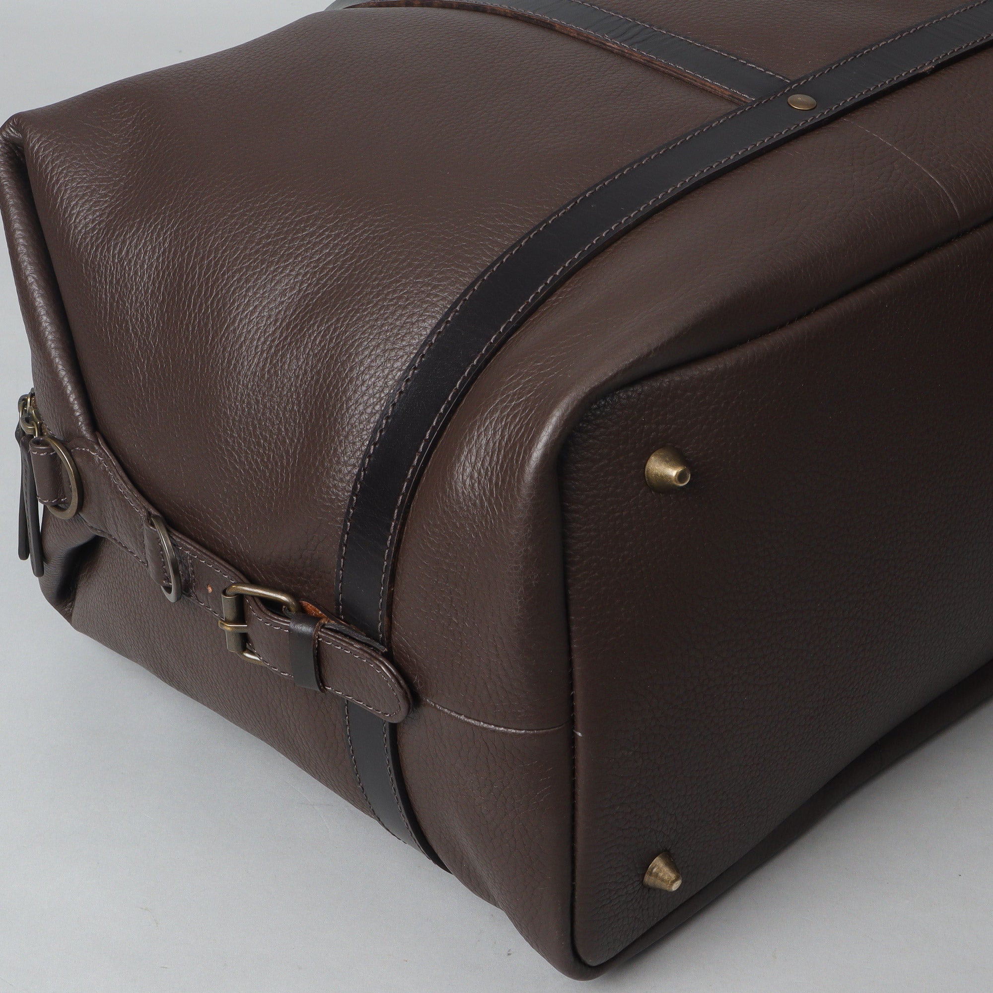 Runway Leather Travel Bag - AroundTheWineCooler